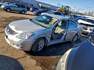 Nissan Altima BASE 2.5L 4 2012