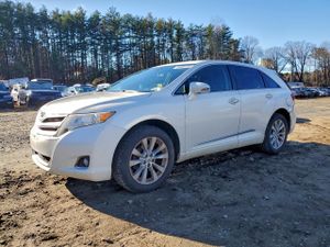 Toyota Venza LE 2.7L 4 2014