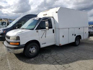 Chevrolet Express 6.0L 8 2005