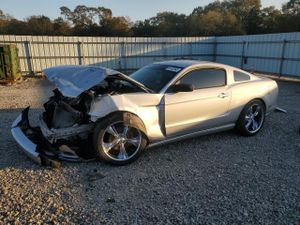 Ford Mustang 3.7L 6 2013