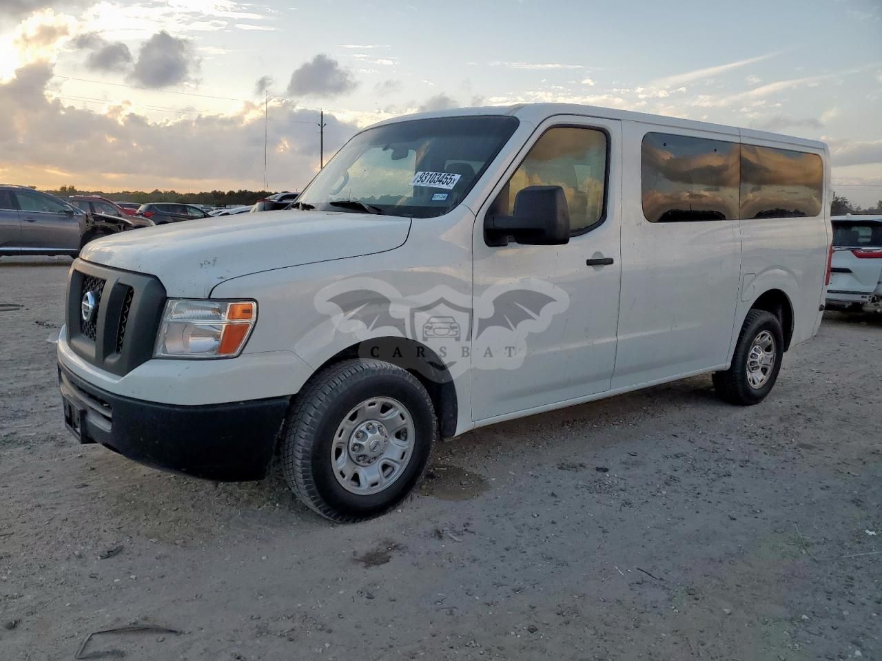 Nissan NV series 3500 S 4.0L 6 2013