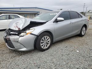 Toyota Camry LE 2.5L 4 2015