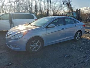 Hyundai Sonata SE 2.4L 4 2013