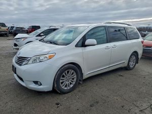 Toyota Sienna XLE 3.5L 6 2015