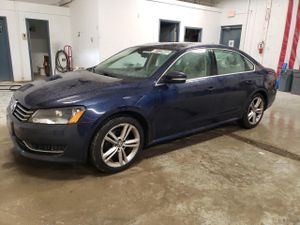 Volkswagen Passat SE 1.8L 4 2014