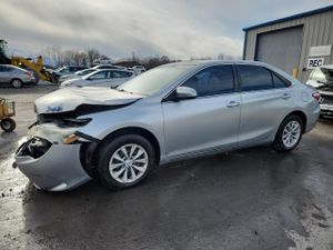 Toyota Camry LE 2.5L 4 2015