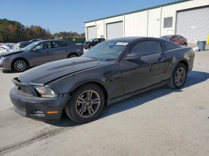 Ford Mustang 3.7L 6 2012