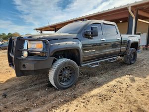 GMC Sierra K3500 DENALI 6.6L 8 2015
