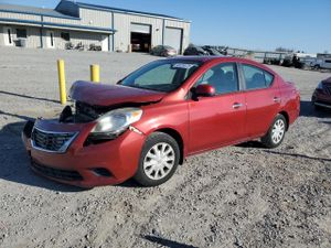 Nissan Versa S 1.6L 4 2013