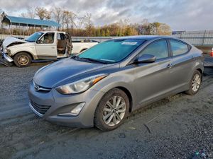 Hyundai Elantra SE 1.8L 4 2014