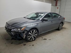 Nissan Altima SR 2.5L 4 2021