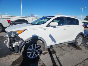 Kia Sportage LX 2.4L 4 2015