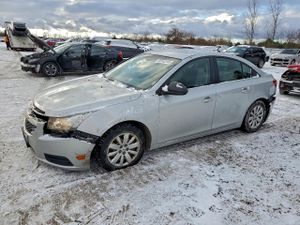 Chevrolet Cruze LS 1.8L 4 2011