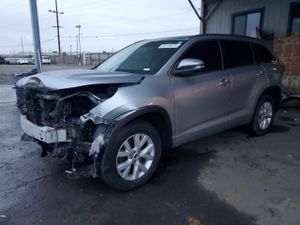 Toyota Highlander XLE 3.5L 6 2015