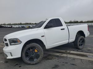 RAM 1500 ST 5.7L 8 2014