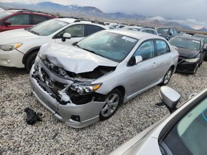 Toyota Corolla BASE 1.8L 4 2011