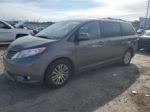 Toyota Sienna 3.5L 6 2014