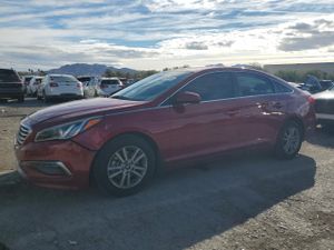 Hyundai Sonata SE 2.4L 4 2015