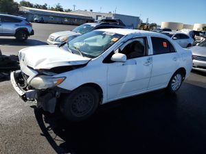 Toyota Corolla BASE 1.8L 4 2010