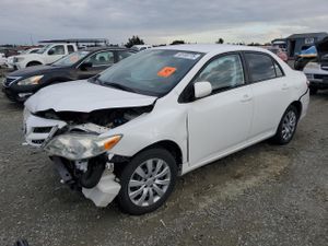 Toyota Corolla BASE 1.8L 4 2012