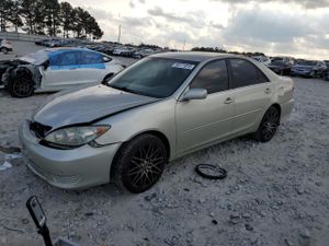 Toyota Camry LE 2.4L 4 2005