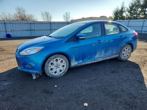 Ford Focus SE 2.0L 4 2014