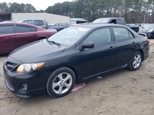 Toyota Corolla BASE 1.8L 4 2013