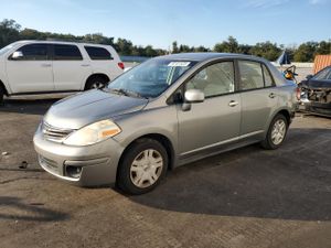 Nissan Versa S 1.8L 4 2010