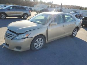 Toyota Camry BASE 2.5L 4 2011
