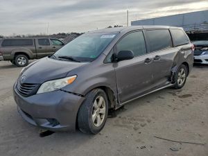 Toyota Sienna 3.5L 6 2013
