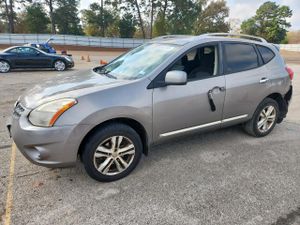 Nissan Rogue S 2.5L 4 2013