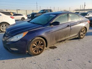 Hyundai Sonata GLS 2.4L 4 2013