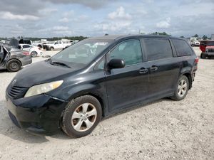 Toyota Sienna 3.5L 6 2015