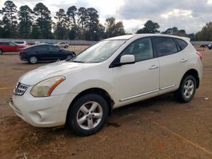 Nissan Rogue S 2.5L 4 2013