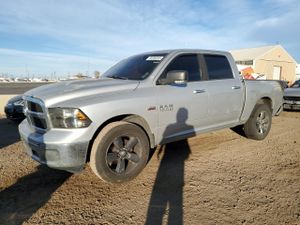RAM 1500 SLT 5.7L 8 2014