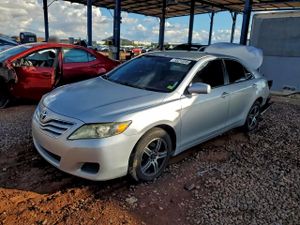 Toyota Camry BASE 2.5L 4 2011