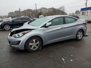 Hyundai Elantra SE 1.8L 4 2015