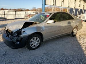 Toyota Camry LE 2.4L 4 2002