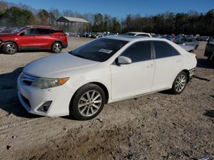 Toyota Camry L 2.5L 4 2013