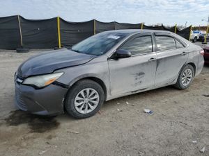 Toyota Camry LE 2.5L 4 2015
