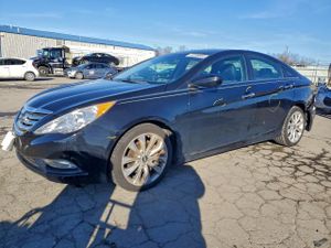 Hyundai Sonata SE 2.4L 4 2013