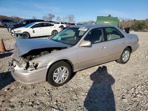 Toyota Camry CE 2.2L 4 2000