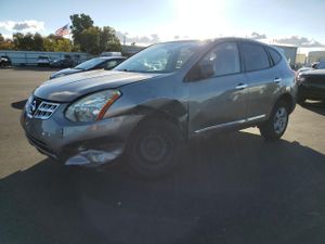 Nissan Rogue S 2.5L 4 2013