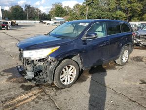 Toyota Highlander LE 3.5L 6 2014