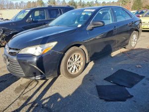 Toyota Camry LE 2.5L 4 2015