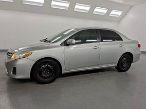 Toyota Corolla BASE 1.8L 4 2013