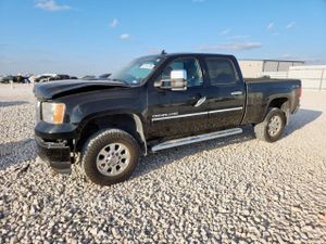 GMC Sierra K2500 DENALI 6.6L 8 2013