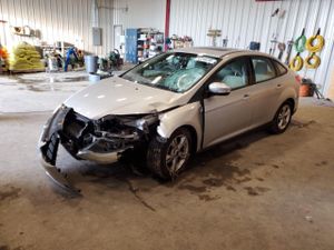 Ford Focus SE 2.0L 4 2014