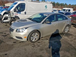 Chevrolet Cruze LS 1.8L 4 2013
