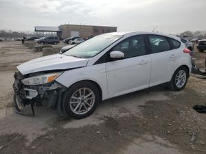 Ford Focus SE 2.0L 4 2015